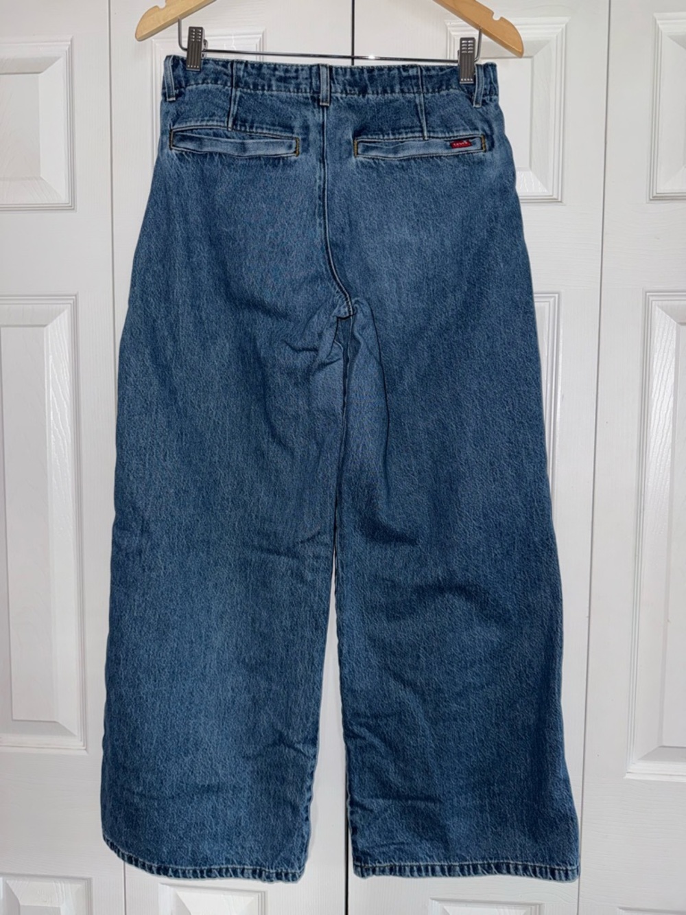 Levi’s wide leg Jean size 27/L30